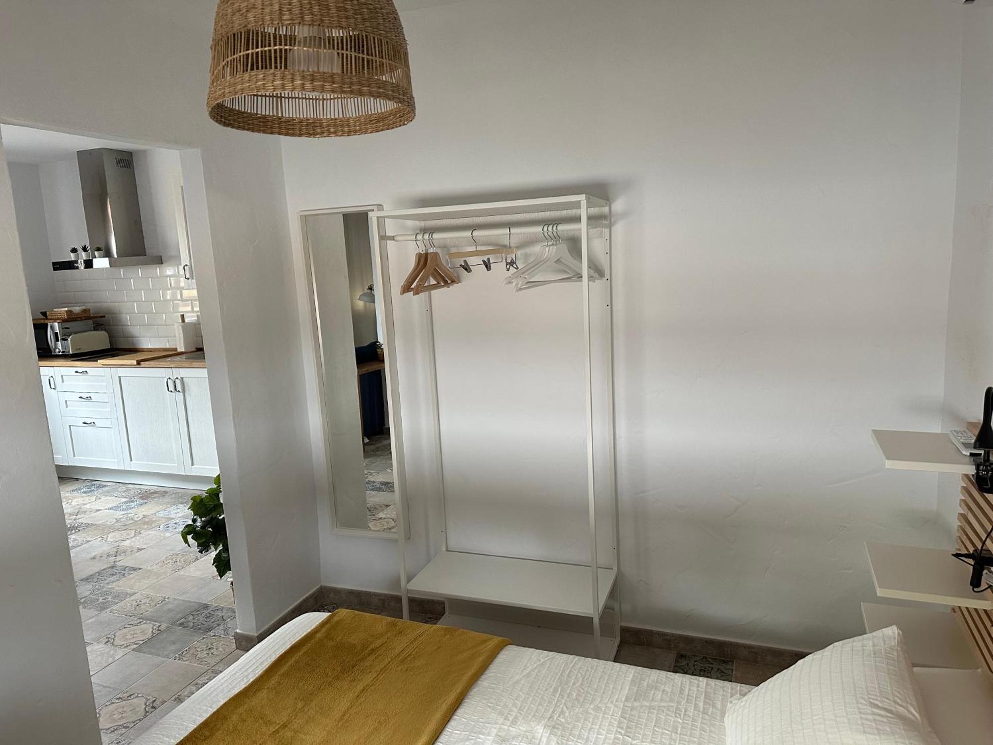 Cocos Sun Guest House Chiclana de la Frontera Ngoại thất bức ảnh